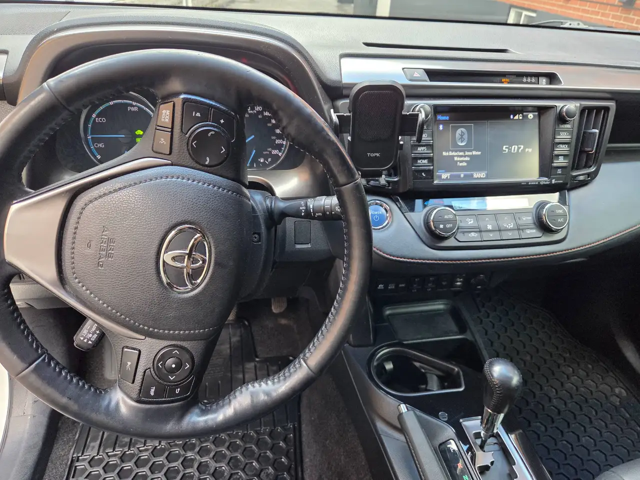 Toyota RAV 4 снимка Toyota RAV 4