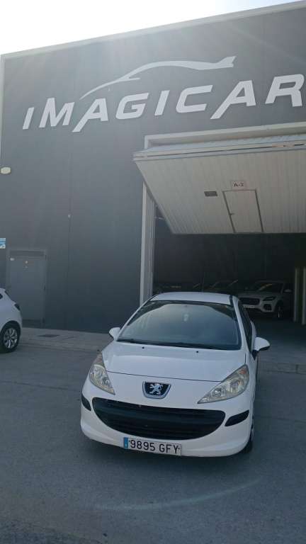 Peugeot 207 1.4HDI Confort - foto 1
