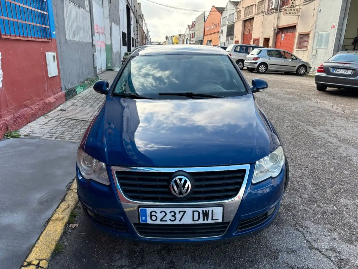 Volkswagen Passat 2.0TDI Advance Bleu - 1