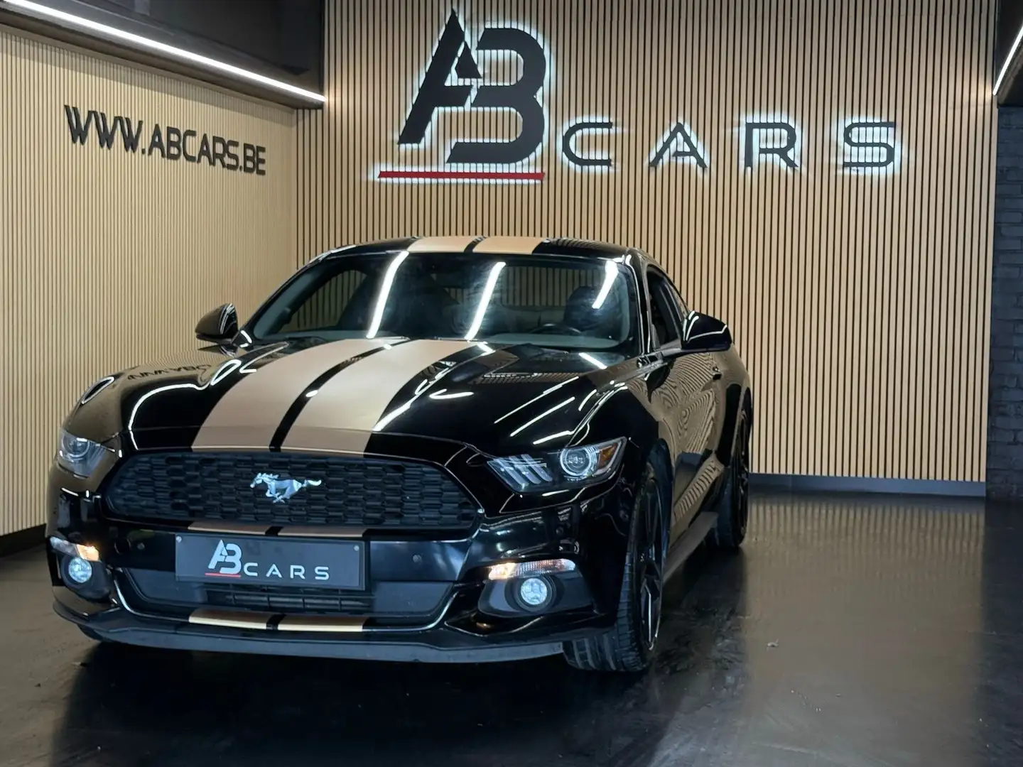 Ford Mustang 2.3 EcoBoost * GARANTIE 12 MOIS * Noir - 2