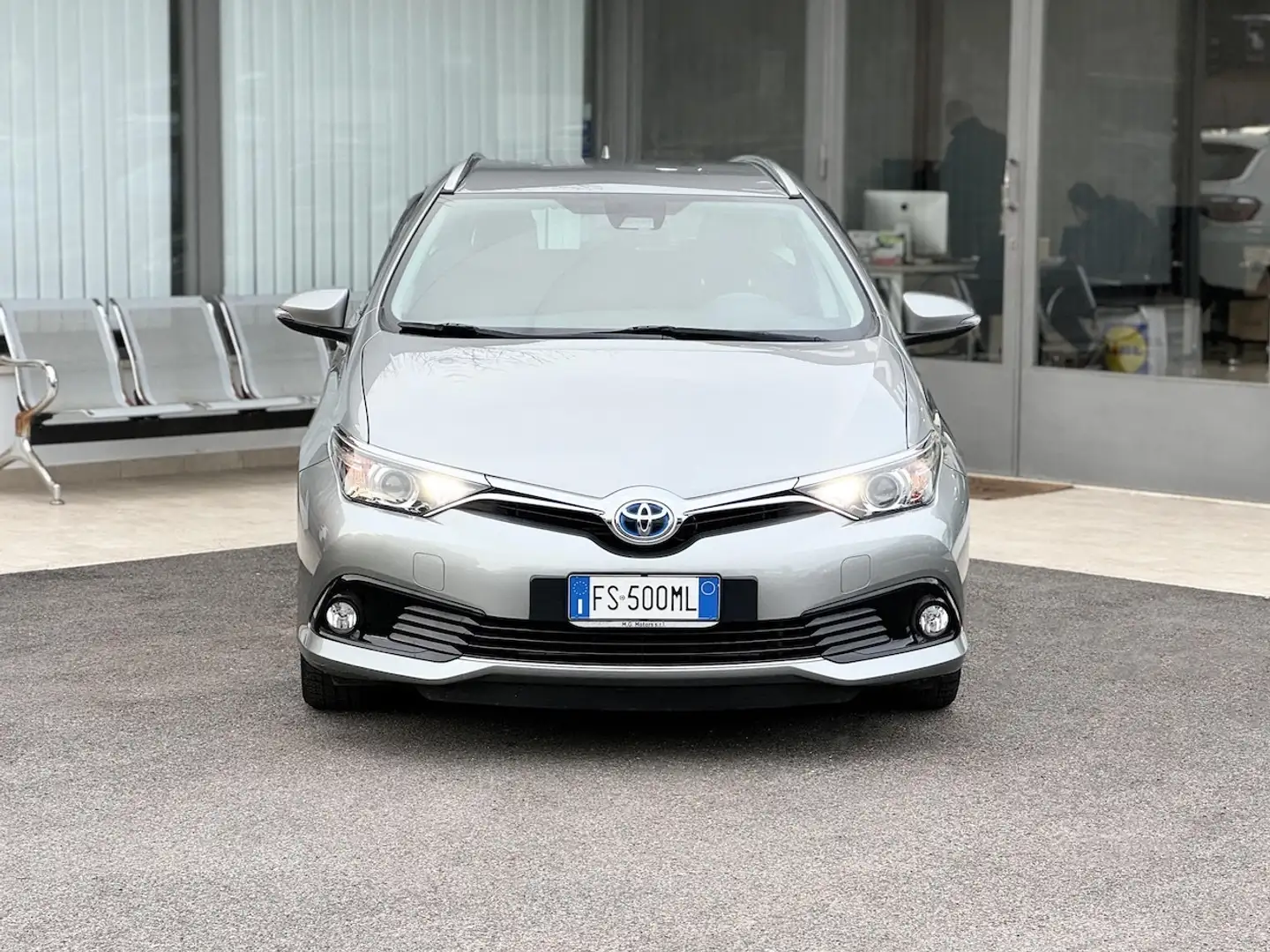 Toyota Auris 1.8 Hybrid 99CV E6 Automatica - 2018 Argent - 2