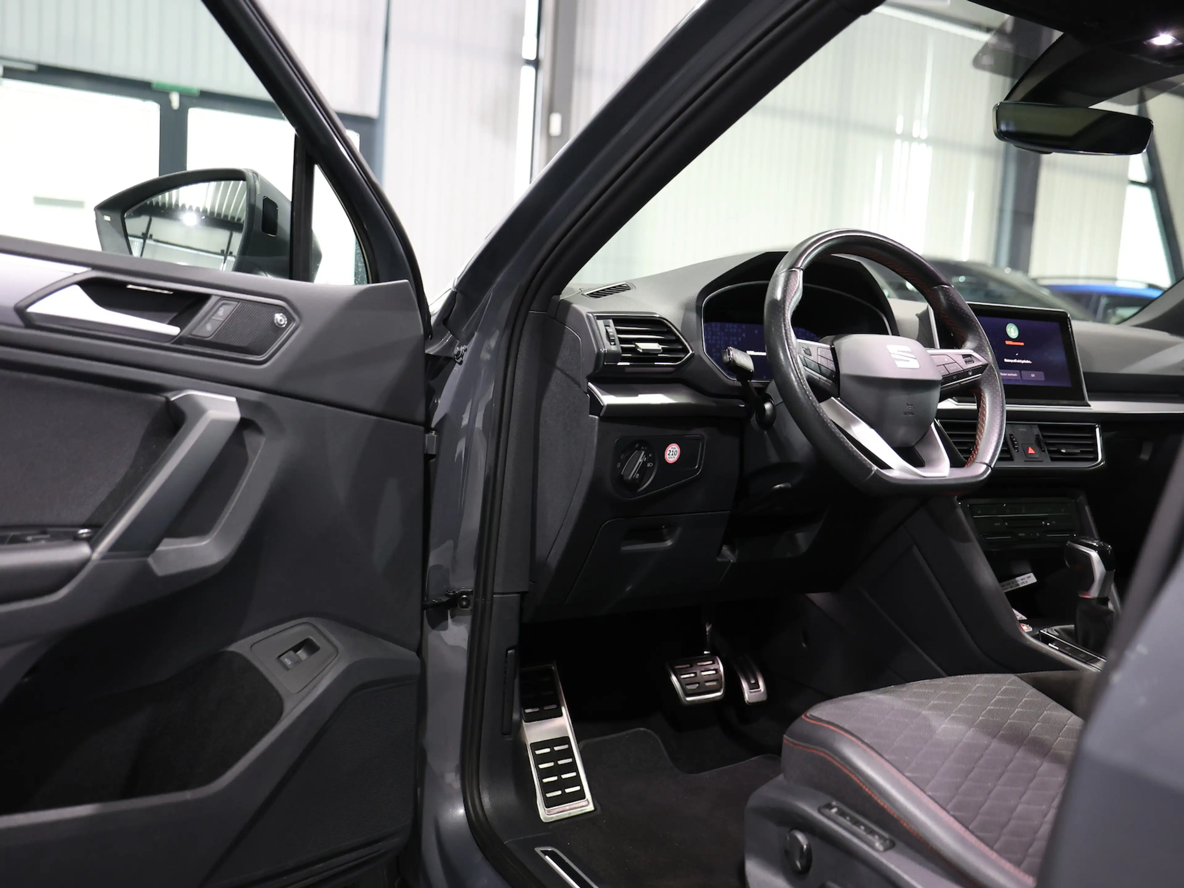SEAT Tarraco 2.0 TDI DSG FR-SPORT / 7-SITZER,PANORAMA — photo 9