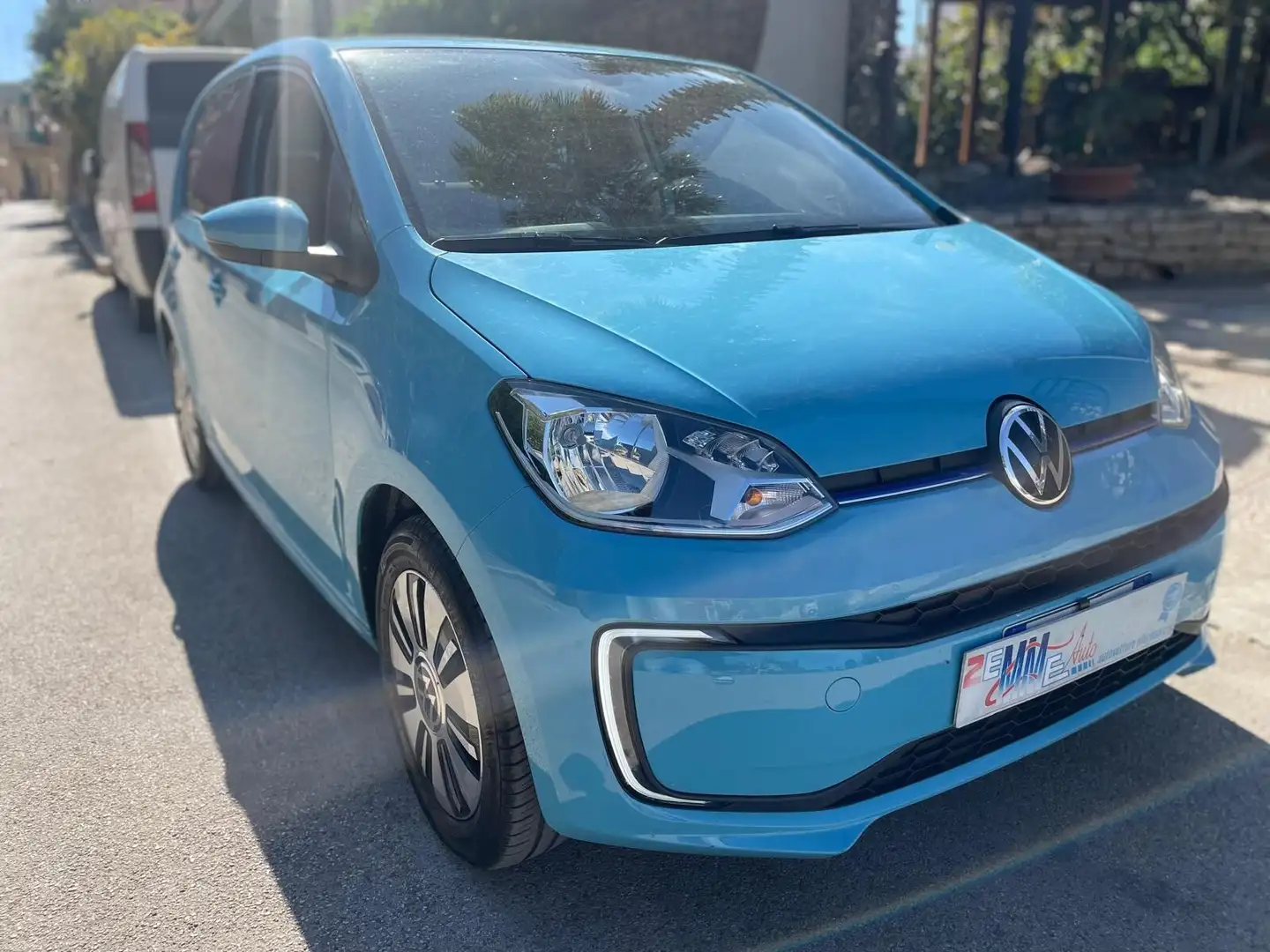 Volkswagen e-up! Volkswagen up! e-up! 82 CV Bleu - 1