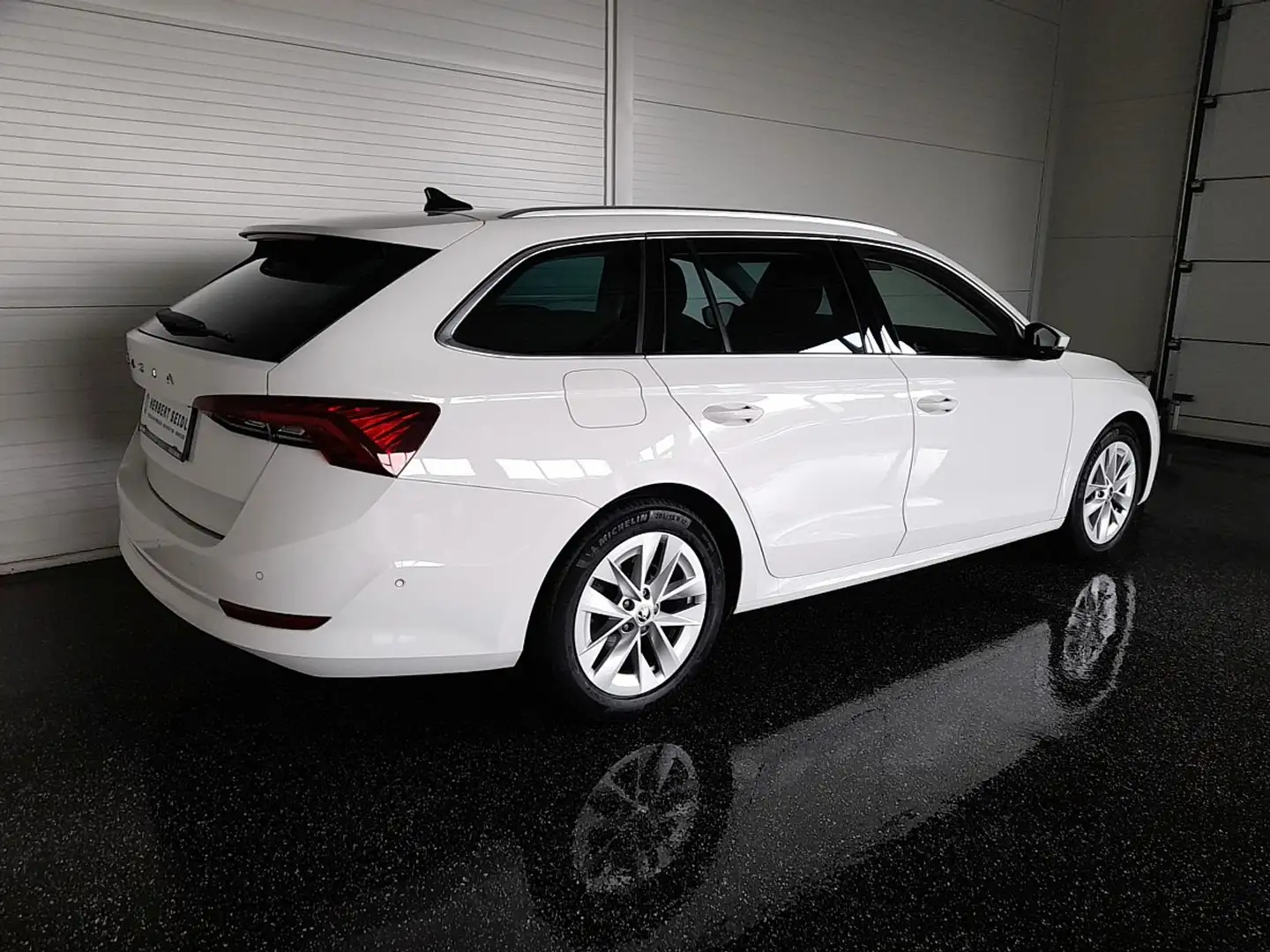 Skoda Octavia Combi STYLE 2,0 TDI DSG *MATRIX-LED / DCC / HEA... Weiß - 2