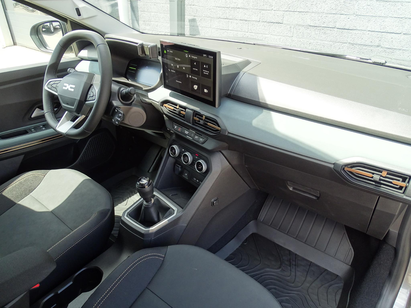 Dacia Sandero 1.0 TCe 110 limited edition FULL OPTIONS / METALLI — photo 32