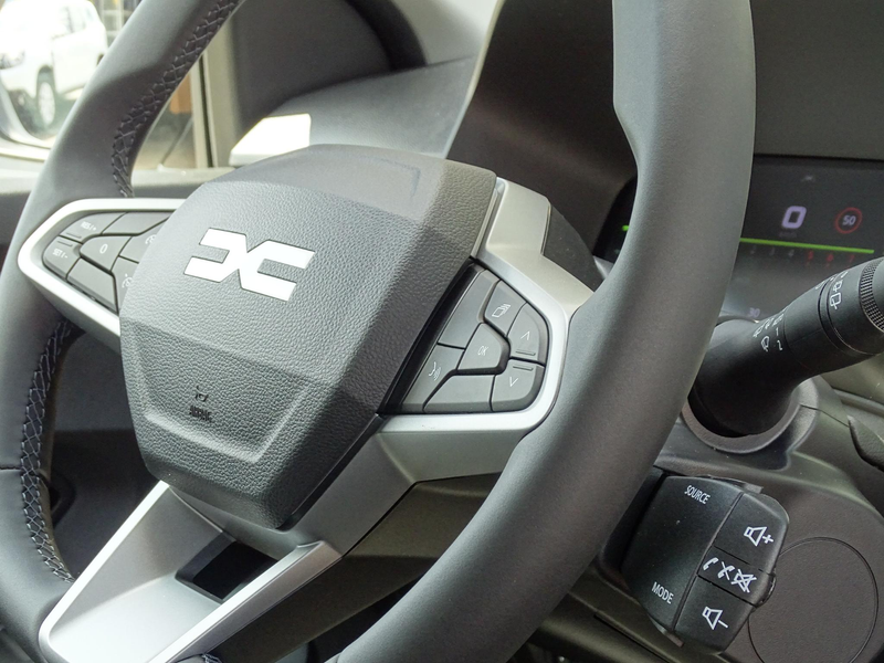 Dacia Sandero 1.0 TCe 110 limited edition FULL OPTIONS / METALLI — photo 36