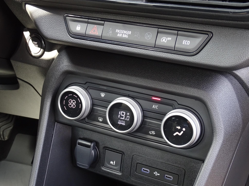 Dacia Sandero 1.0 TCe 110 limited edition FULL OPTIONS / METALLI — photo 13