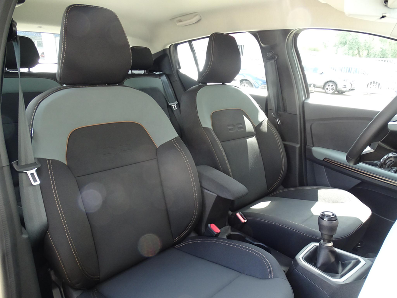 Dacia Sandero 1.0 TCe 110 limited edition FULL OPTIONS / METALLI — photo 7