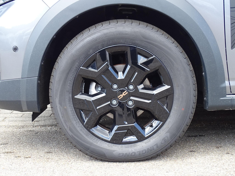 Dacia Sandero 1.0 TCe 110 limited edition FULL OPTIONS / METALLI — photo 25