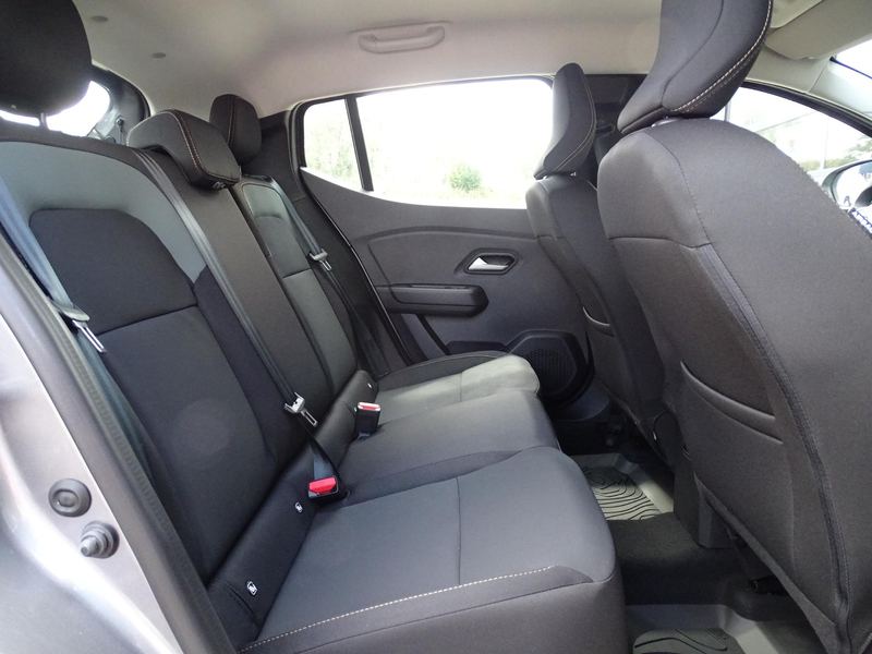 Dacia Sandero 1.0 TCe 110 limited edition FULL OPTIONS / METALLI — photo 26