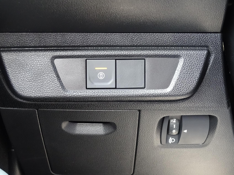 Dacia Sandero 1.0 TCe 110 limited edition FULL OPTIONS / METALLI — photo 39