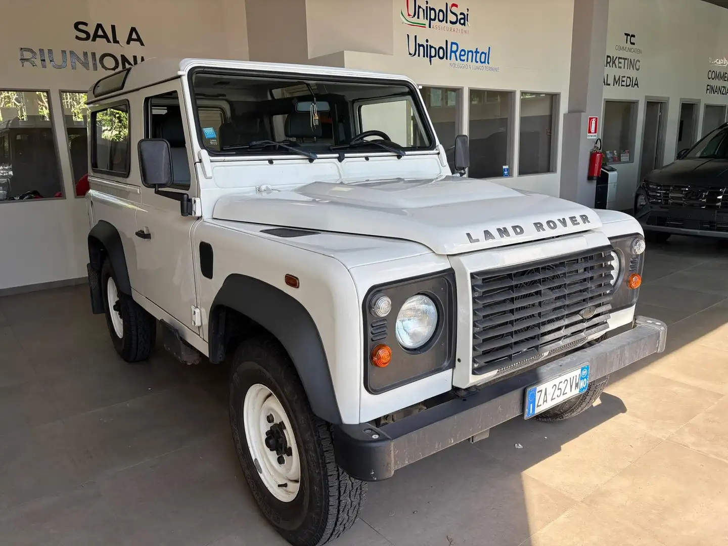 Land Rover Defender Defender 90 2.4 td S Bílá - 2