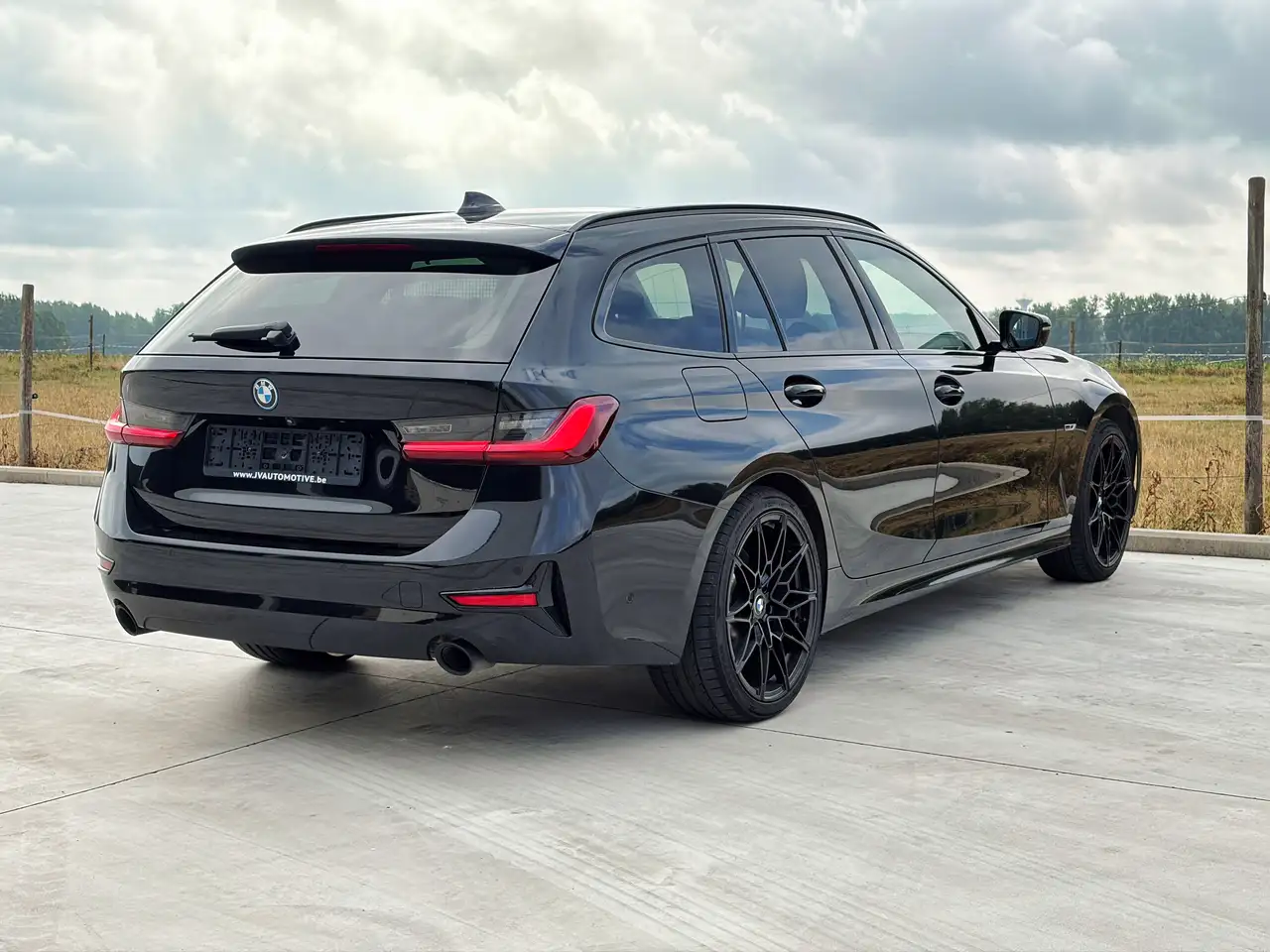 BMW 330 Touring 330eA PHEV * PANO * 360° CAMERA * HUD * LEDER *, миниатюра 5