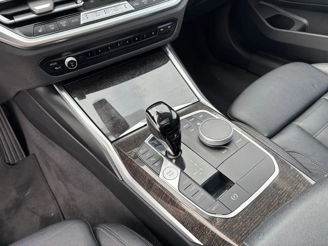 BMW 330 Touring 330eA PHEV * PANO * 360° CAMERA * HUD * LEDER *, миниатюра 18