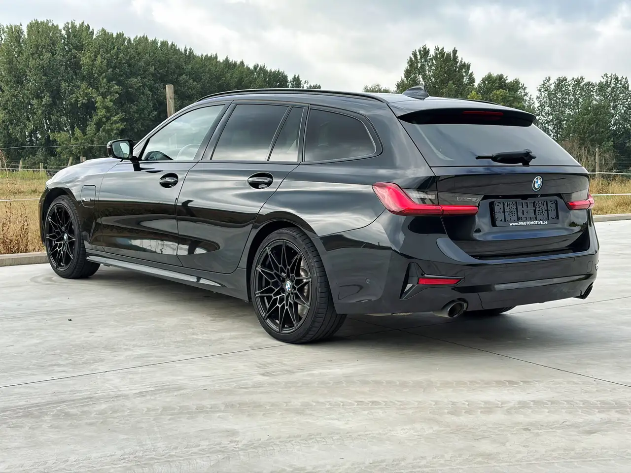 BMW 330 Touring 330eA PHEV * PANO * 360° CAMERA * HUD * LEDER *, миниатюра 7