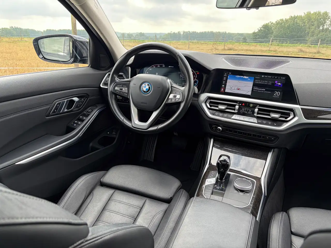 BMW 330 Touring 330eA PHEV * PANO * 360° CAMERA * HUD * LEDER *, миниатюра 9