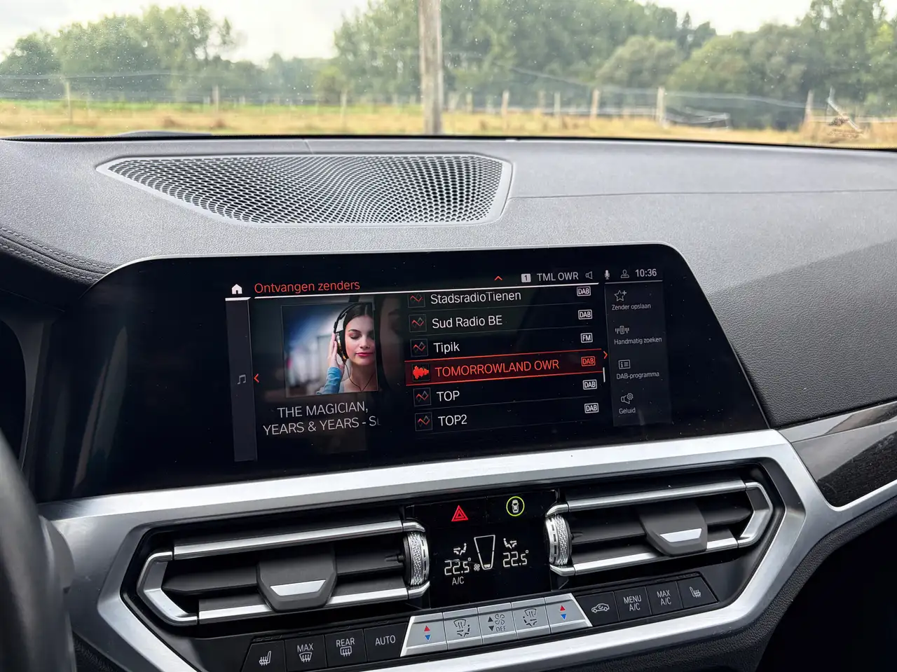 BMW 330 Touring 330eA PHEV * PANO * 360° CAMERA * HUD * LEDER *, миниатюра 19