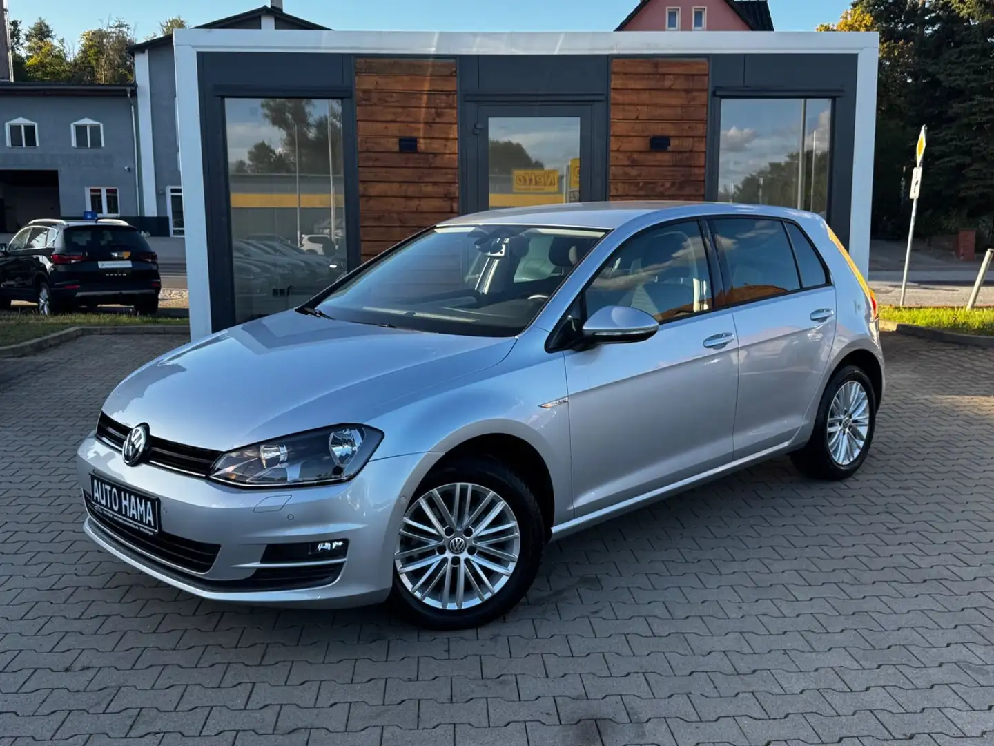 Volkswagen Golf 1.2 TSI Lim. Cup *PARKLENK*15TKM*EINMALIG* Silber - 1