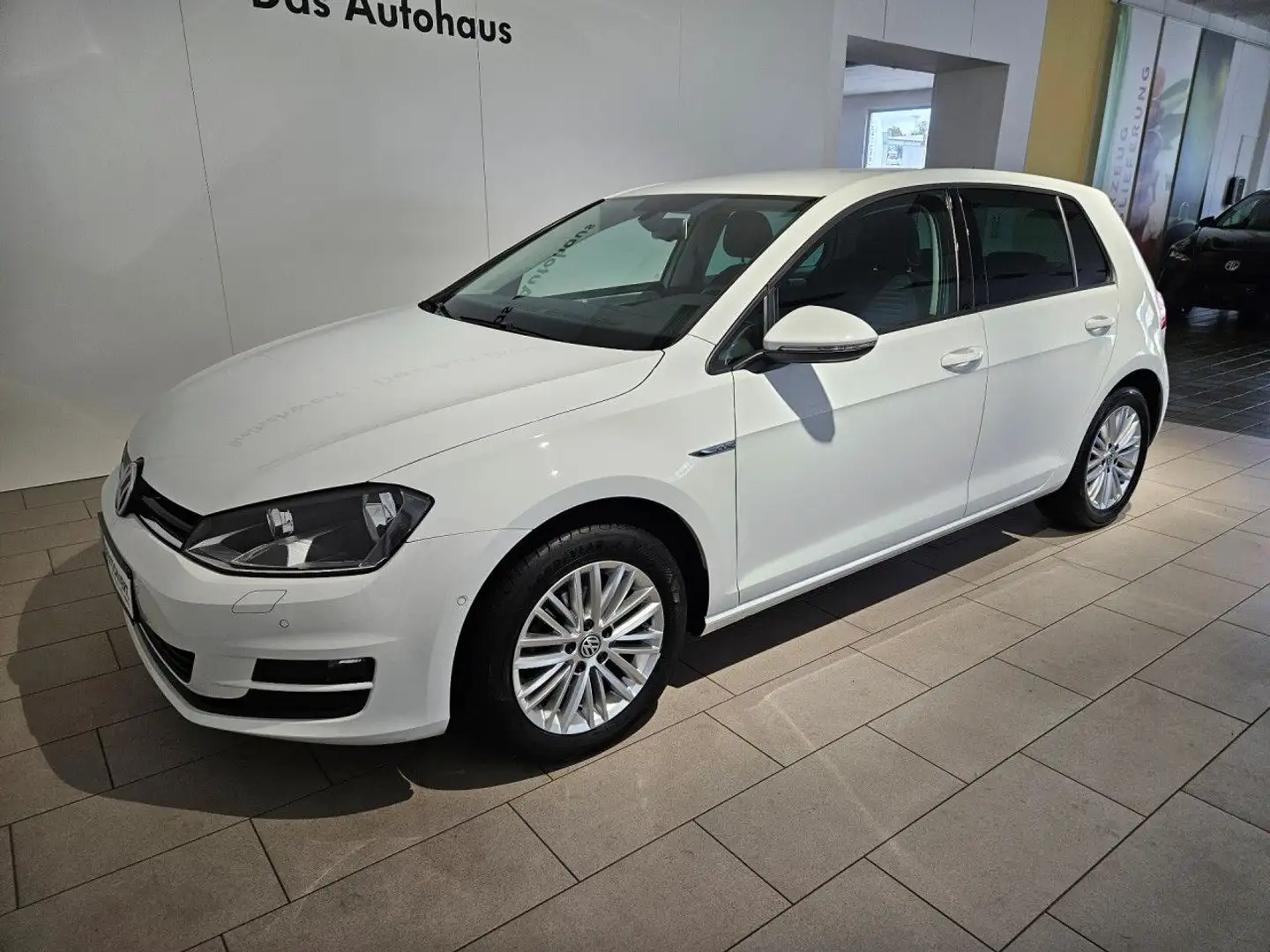 Volkswagen Golf 2.0 TDI Cup Navi ParkAss Bluetooth NSW Alu Wit - 2
