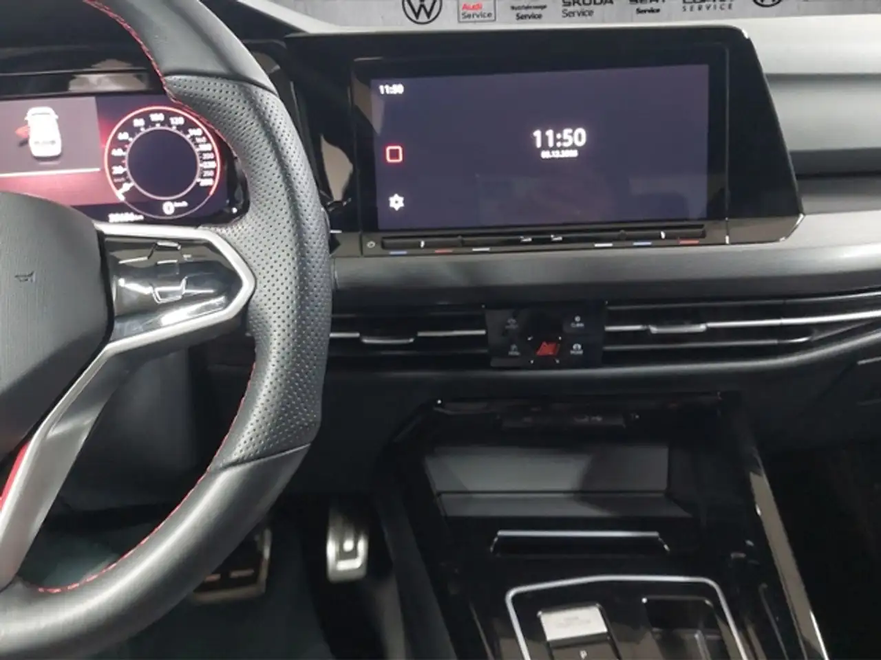Volkswagen Golf VIII GTI 2.0 TSI MATRIX-LED+NAV+RFK+APP+ACC 11