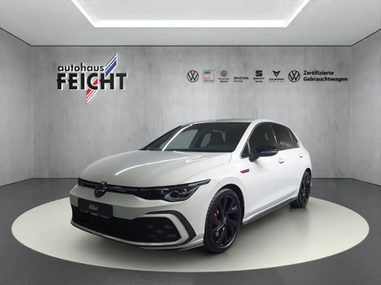 Volkswagen Golf VIII GTI 2.0 TSI MATRIX-LED+NAV+RFK+APP+ACC