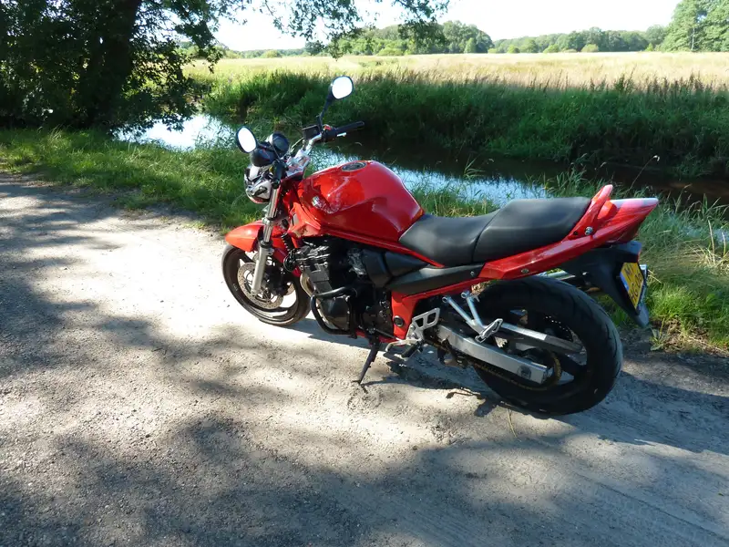Suzuki Bandit 650 - foto 2