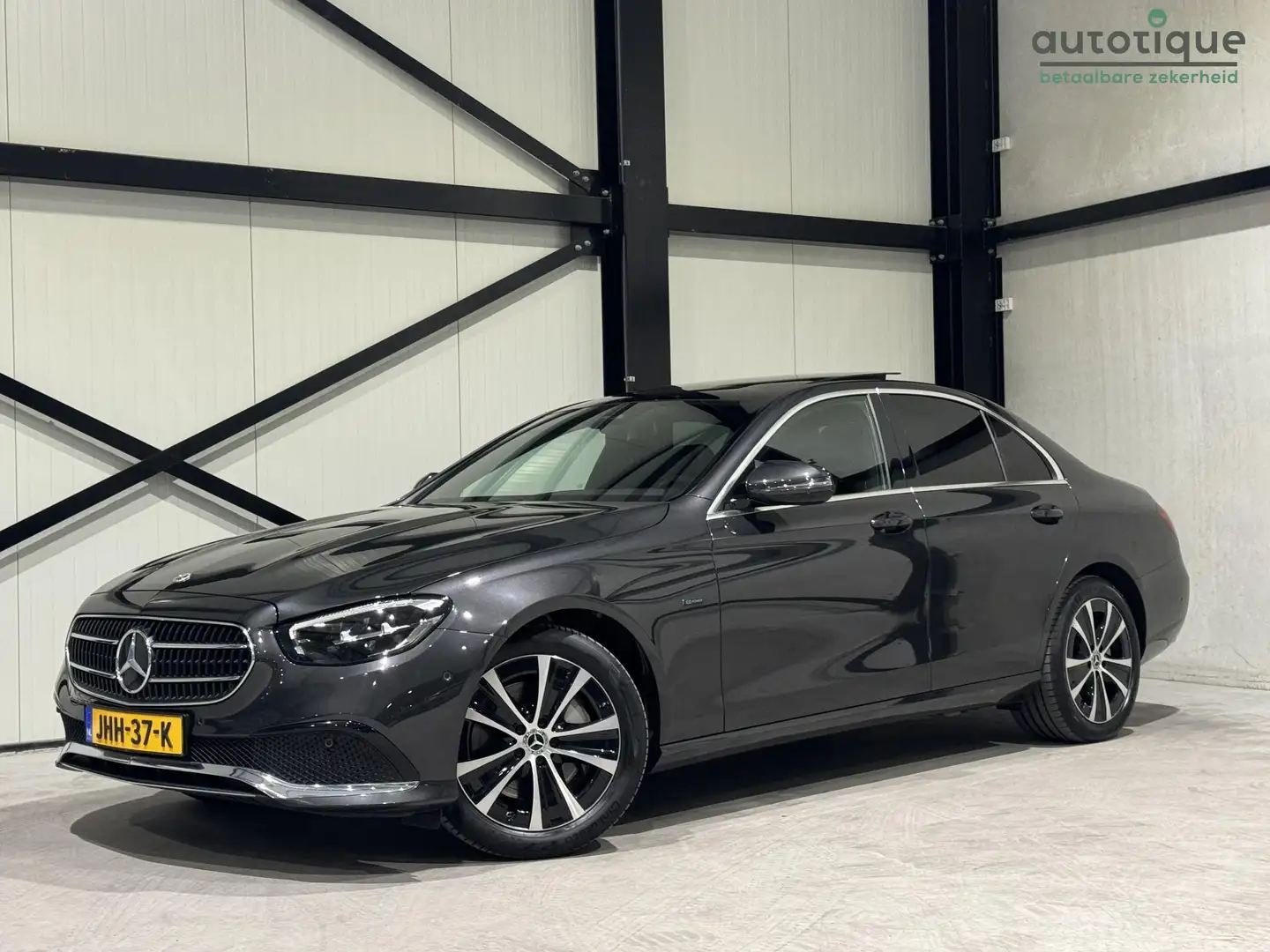 Mercedes-Benz E 300 e Business Solution Aut. | panorama | sfeer verlic Grigio - 1