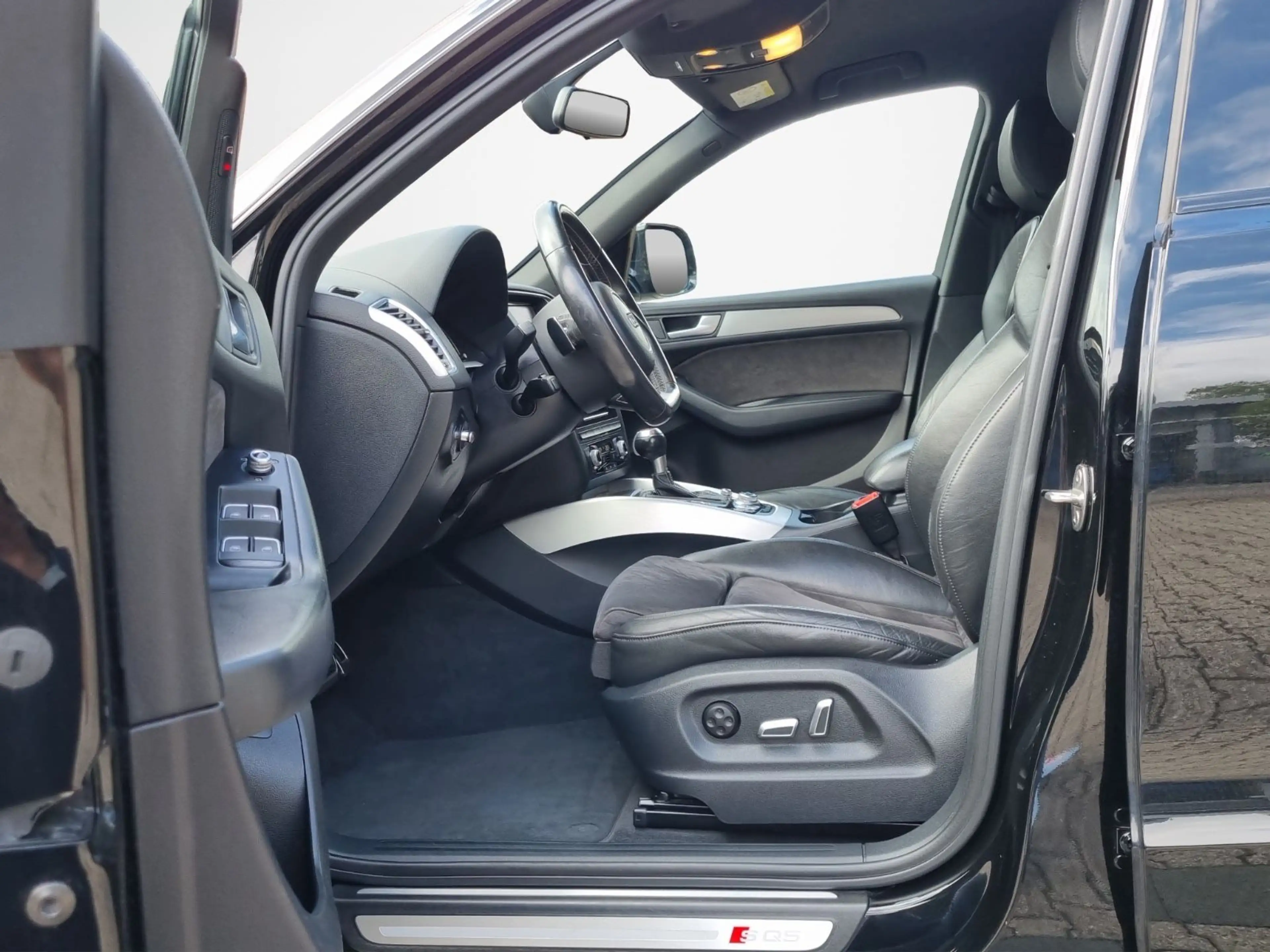 Audi SQ5 3.0 TDI competition quattro*LEDER*NAVI*SHZ* — photo 13