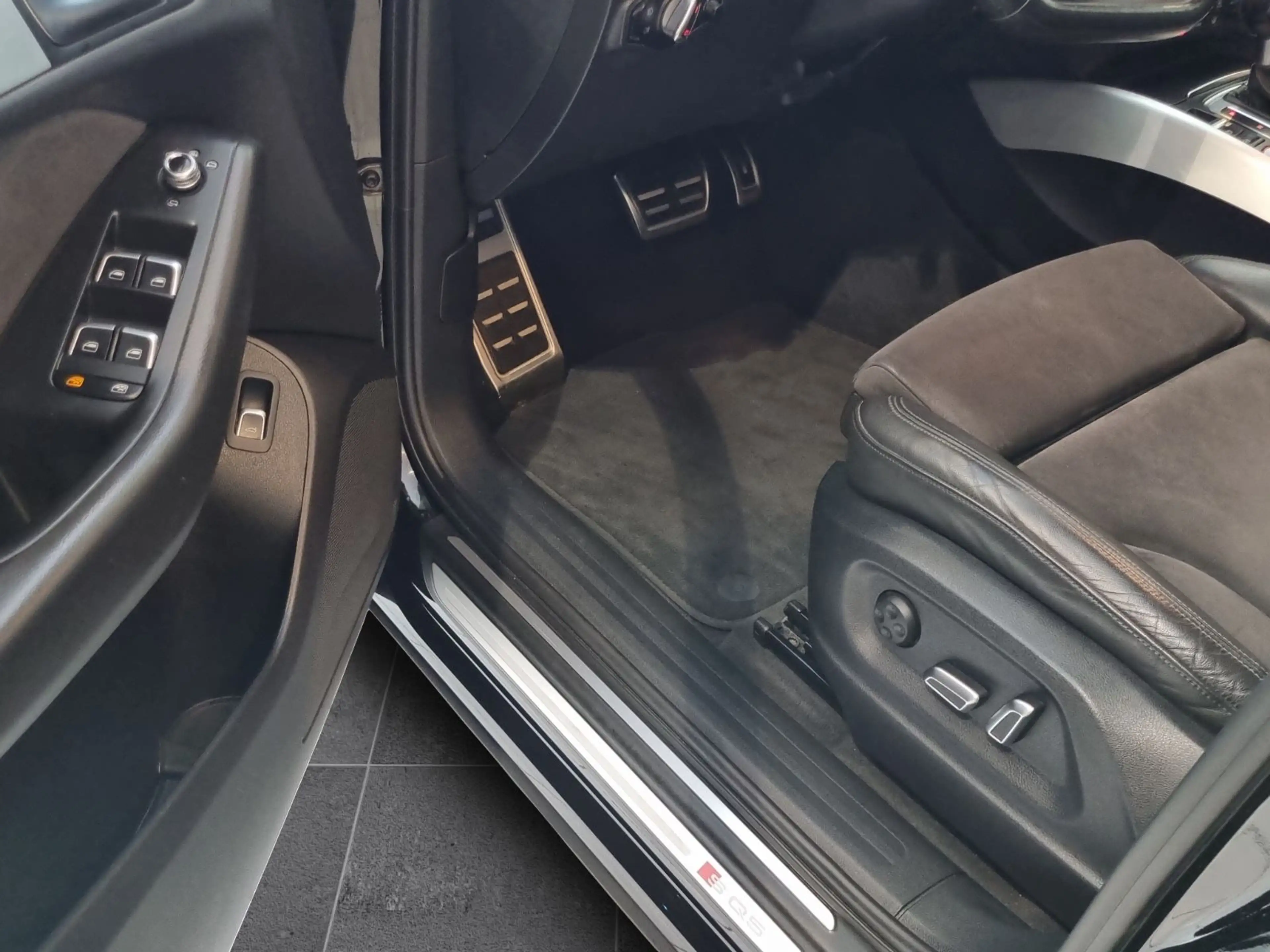Audi SQ5 3.0 TDI competition quattro*LEDER*NAVI*SHZ* — photo 15