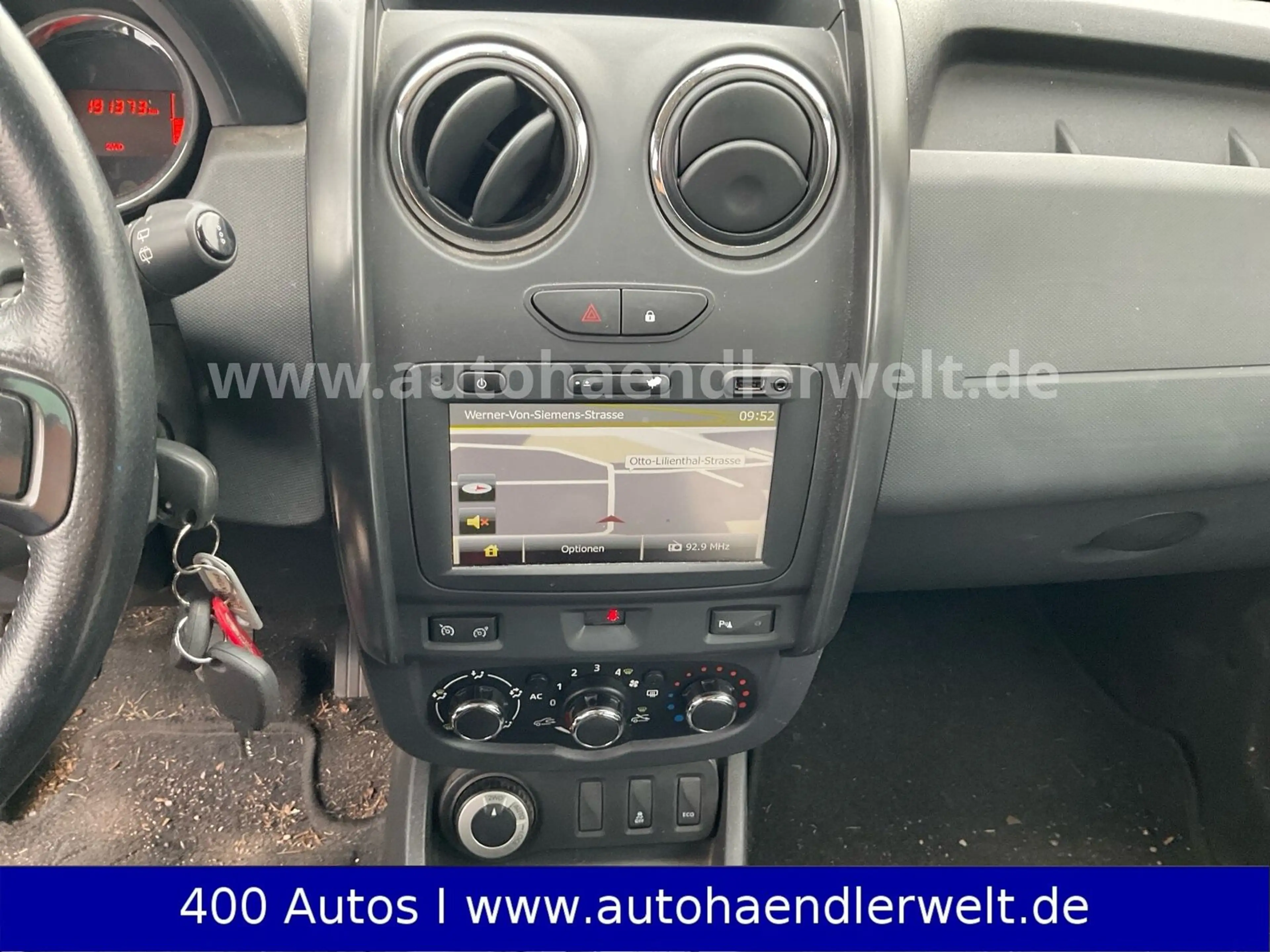 Dacia Duster 1.5 Prestige 4x4 — photo 14