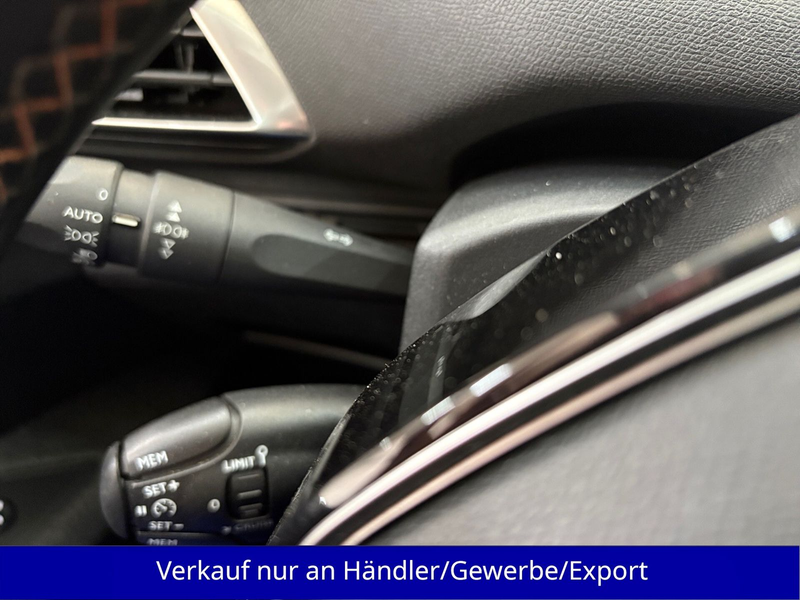 Peugeot 5008 1.2i 7-Sitzer AAC SHZ Navi PDC — photo 15
