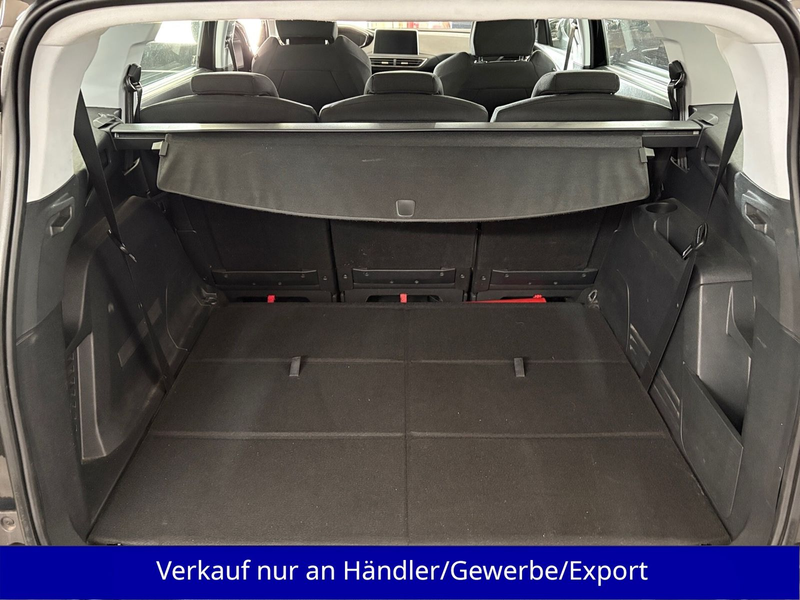 Peugeot 5008 1.2i 7-Sitzer AAC SHZ Navi PDC — photo 8