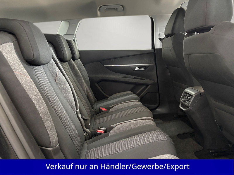 Peugeot 5008 1.2i 7-Sitzer AAC SHZ Navi PDC — photo 12