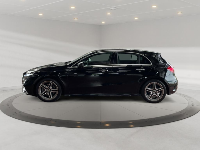 Mercedes-Benz A 180 AMG AMG+MBUX+Fahrassist+Wide+Cam+LED+Navi — photo 5