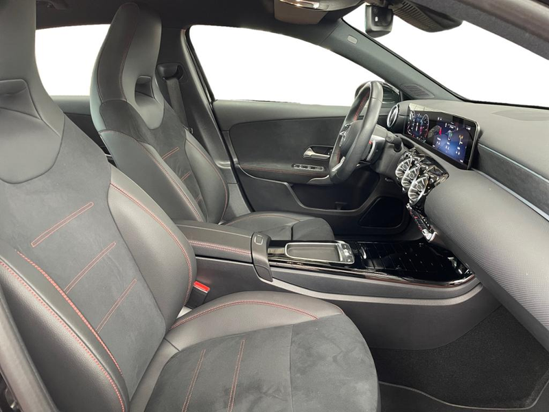 Mercedes-Benz A 180 AMG AMG+MBUX+Fahrassist+Wide+Cam+LED+Navi — photo 10