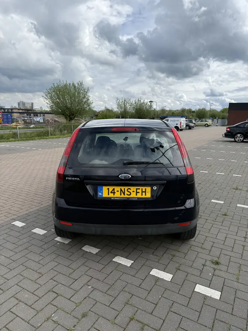 Ford Fiesta 1.25-16V Ambiente met nieuwe APK Blauw - 1