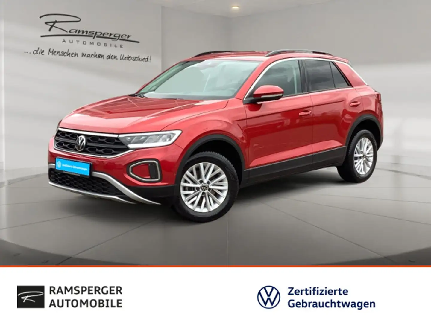 Volkswagen T-Roc 1.5 TSI DSG Life ACC LED Navi Standh. PDC Rot - 1