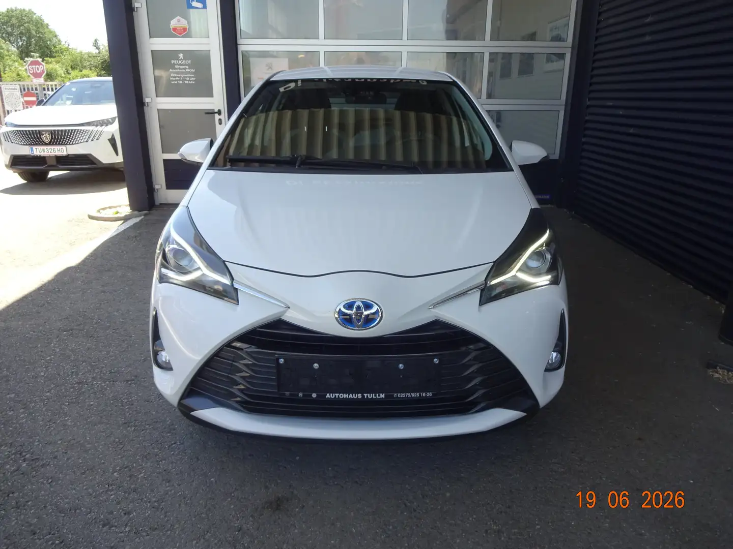 Toyota Yaris Yaris 1,5 VVT-i Hybrid Active Active Weiß - 2