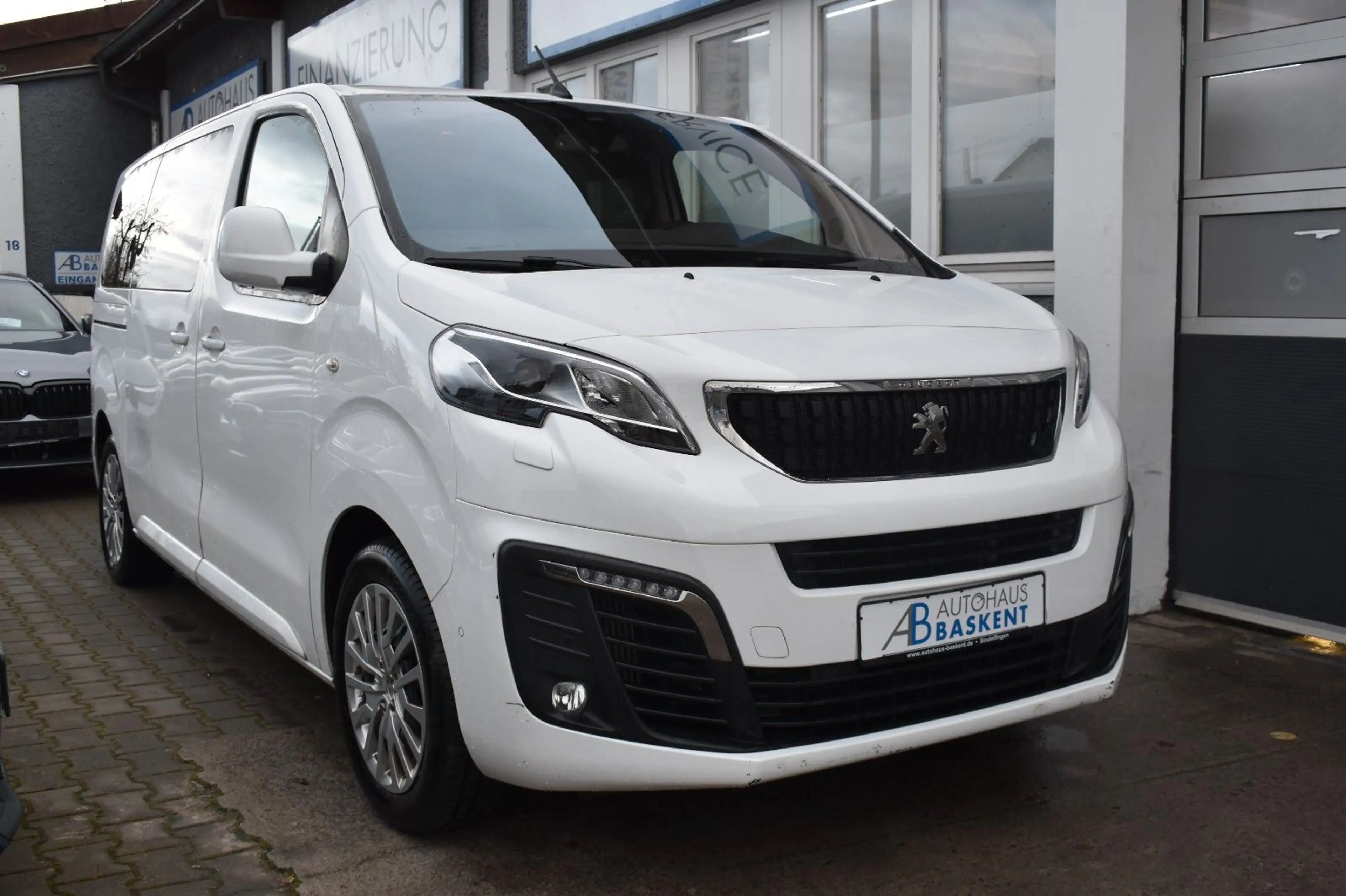 Peugeot Traveller Business L2*9-SITZER*AHK*SHZ*KAMERA* — photo 10