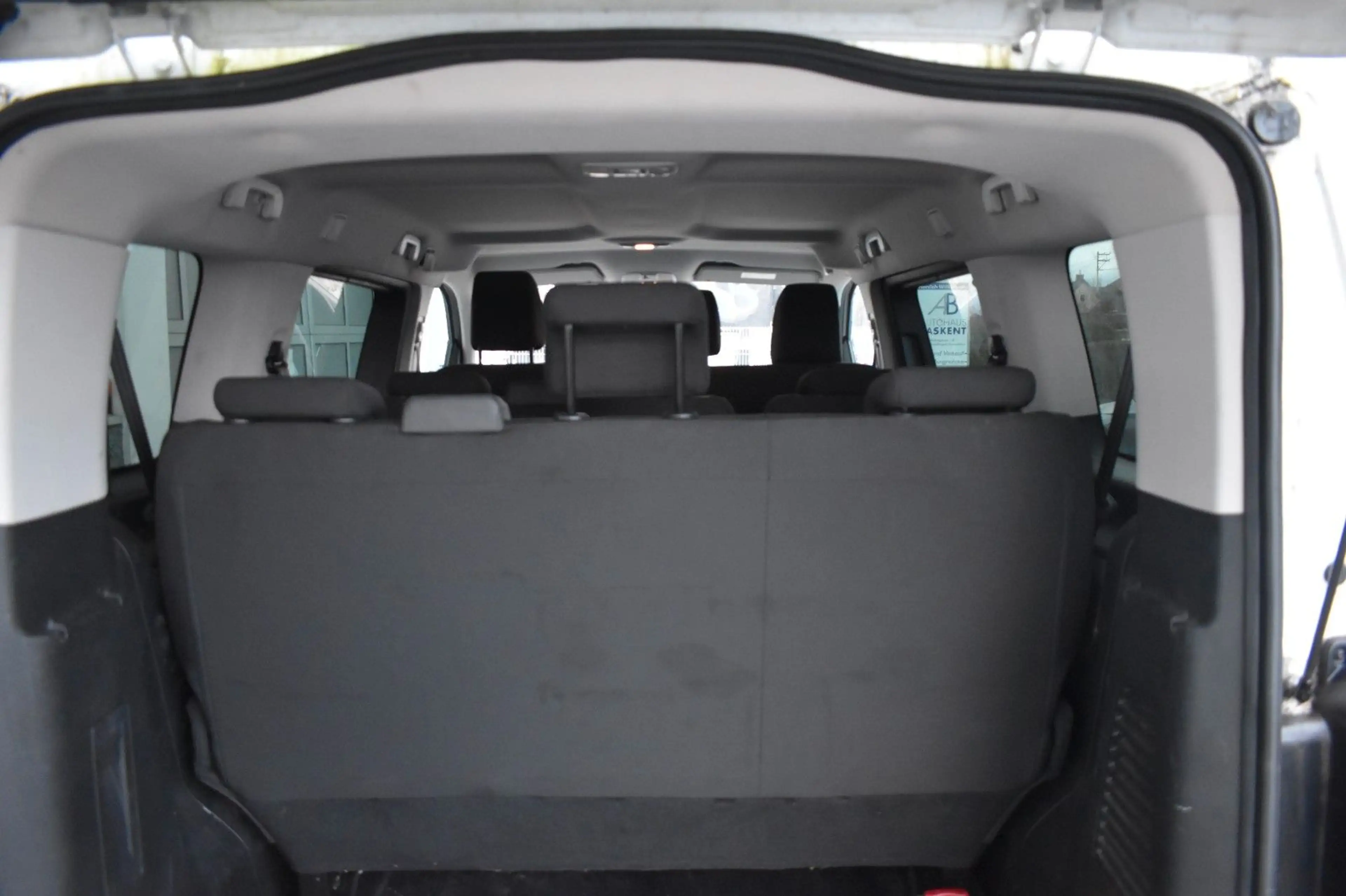 Peugeot Traveller Business L2*9-SITZER*AHK*SHZ*KAMERA* — photo 9