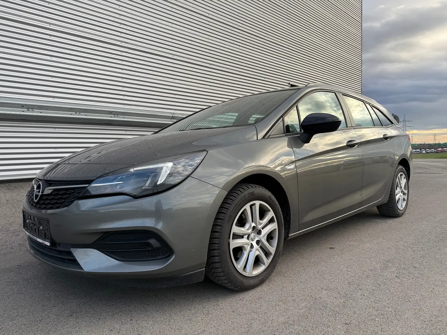 Opel Astra Astra ST 1,2 Turbo ID:4 Gris - 2
