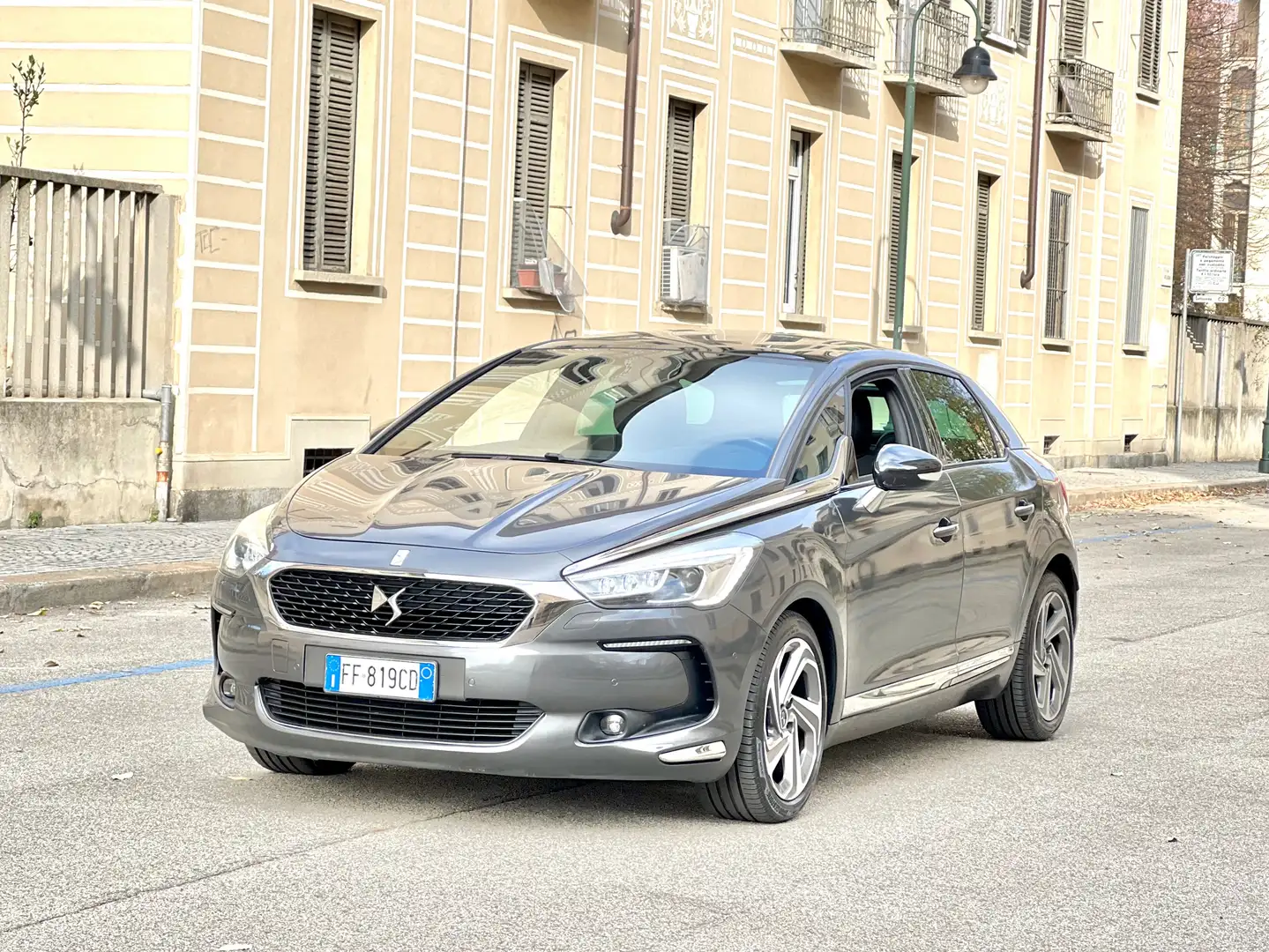 Citroen DS5 2.0 BlueHDi 180cv aut. EAT6 E6 So Chic KM CERT-LED Grigio - 1