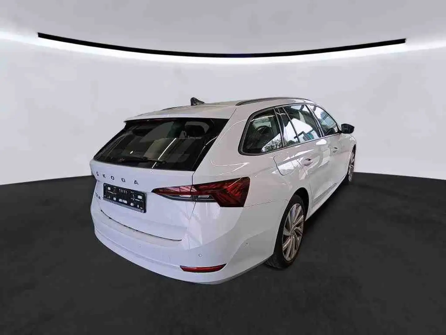 Skoda Octavia Combi Style First Edition 1.5 TSI 110kW* Biały - 2