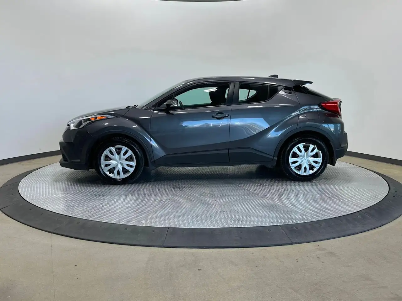 Toyota C-HR снимка Toyota C-HR