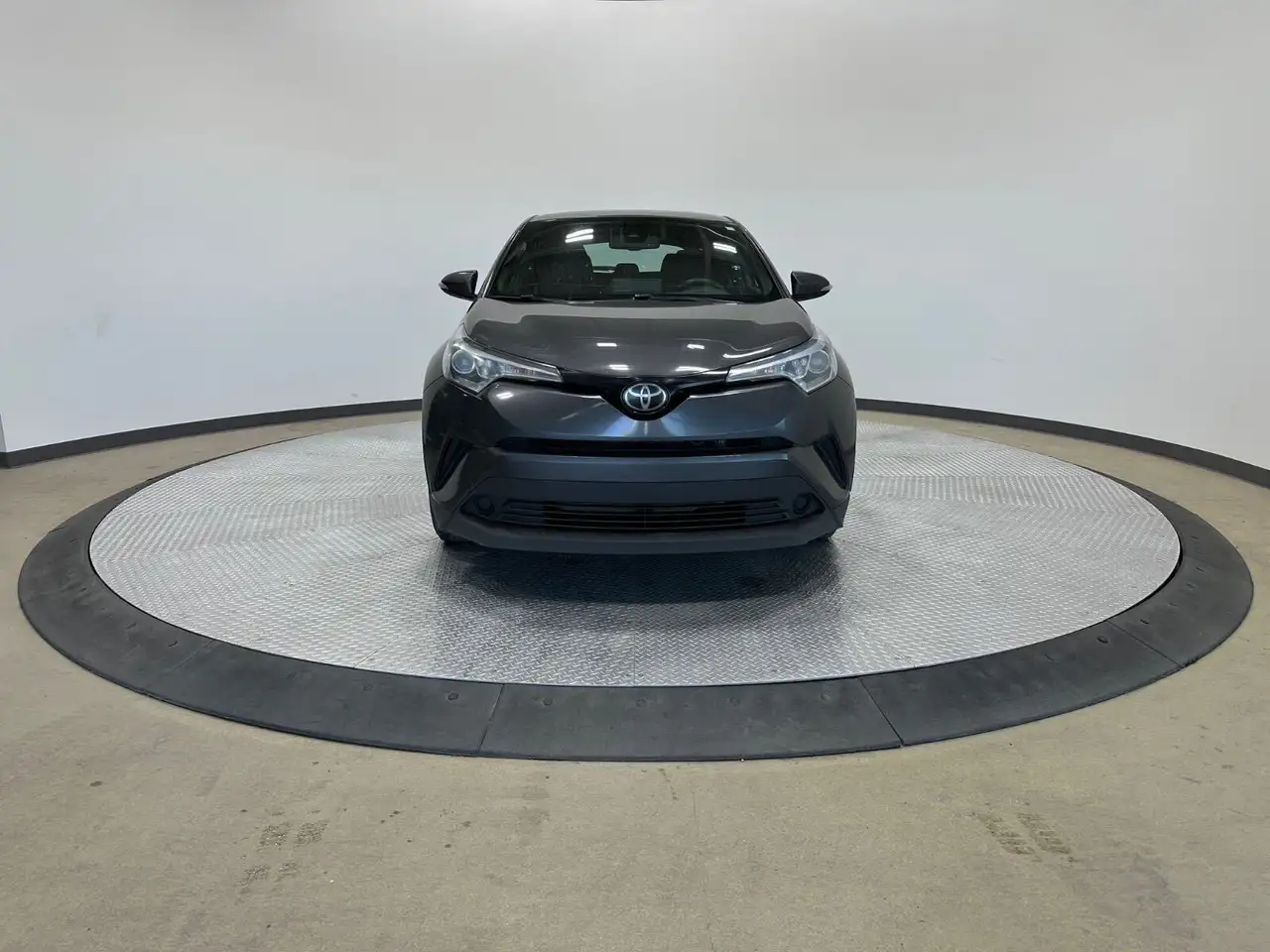 Toyota C-HR снимка Toyota C-HR
