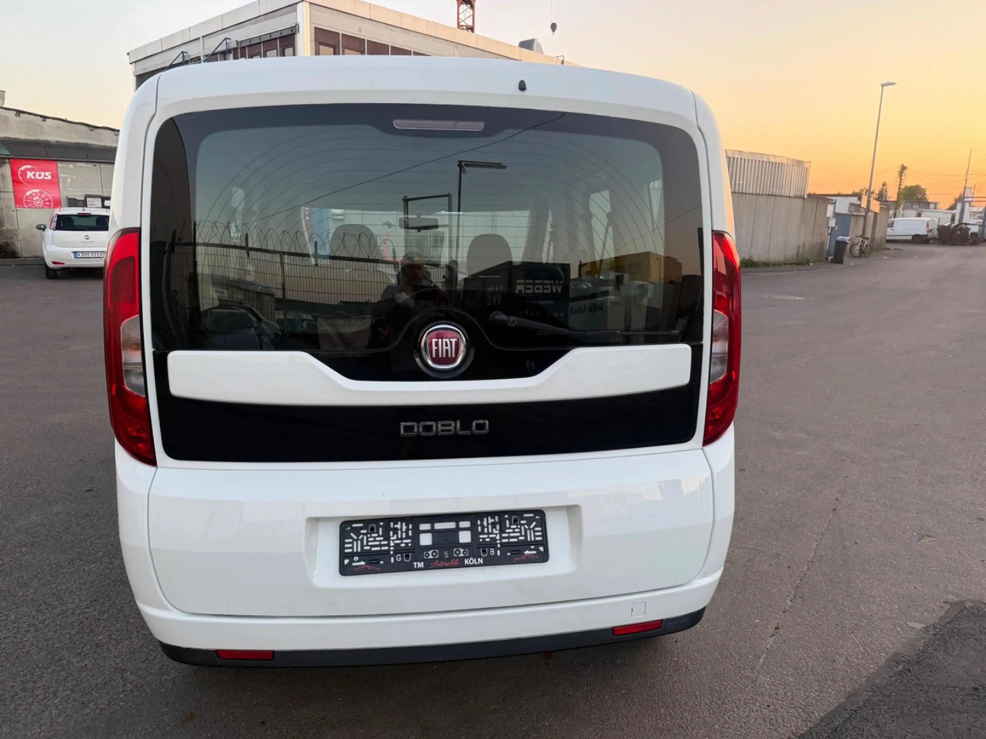 Fiat Doblo Doblò Lounge KLIMA/TÜV/1-Hand — photo 6