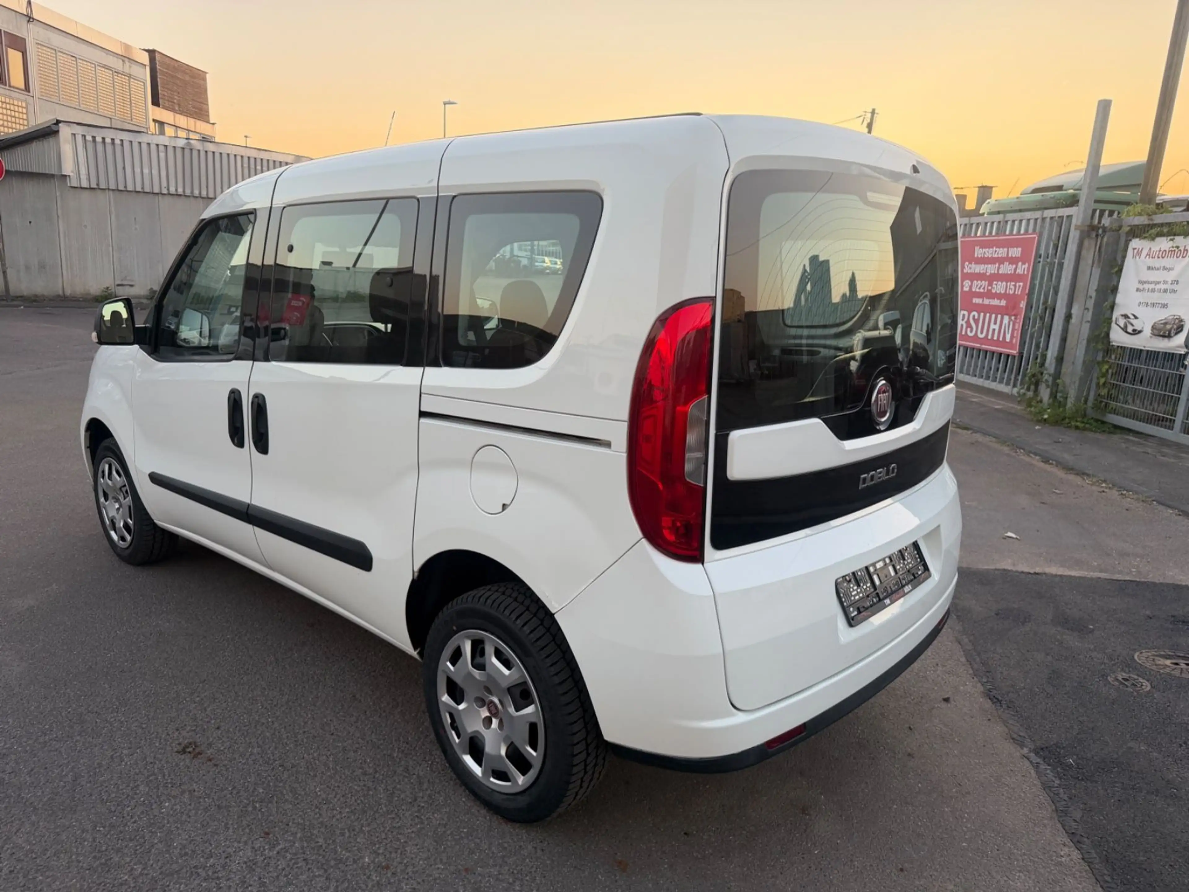 Fiat Doblo Doblò Lounge KLIMA/TÜV/1-Hand — photo 5