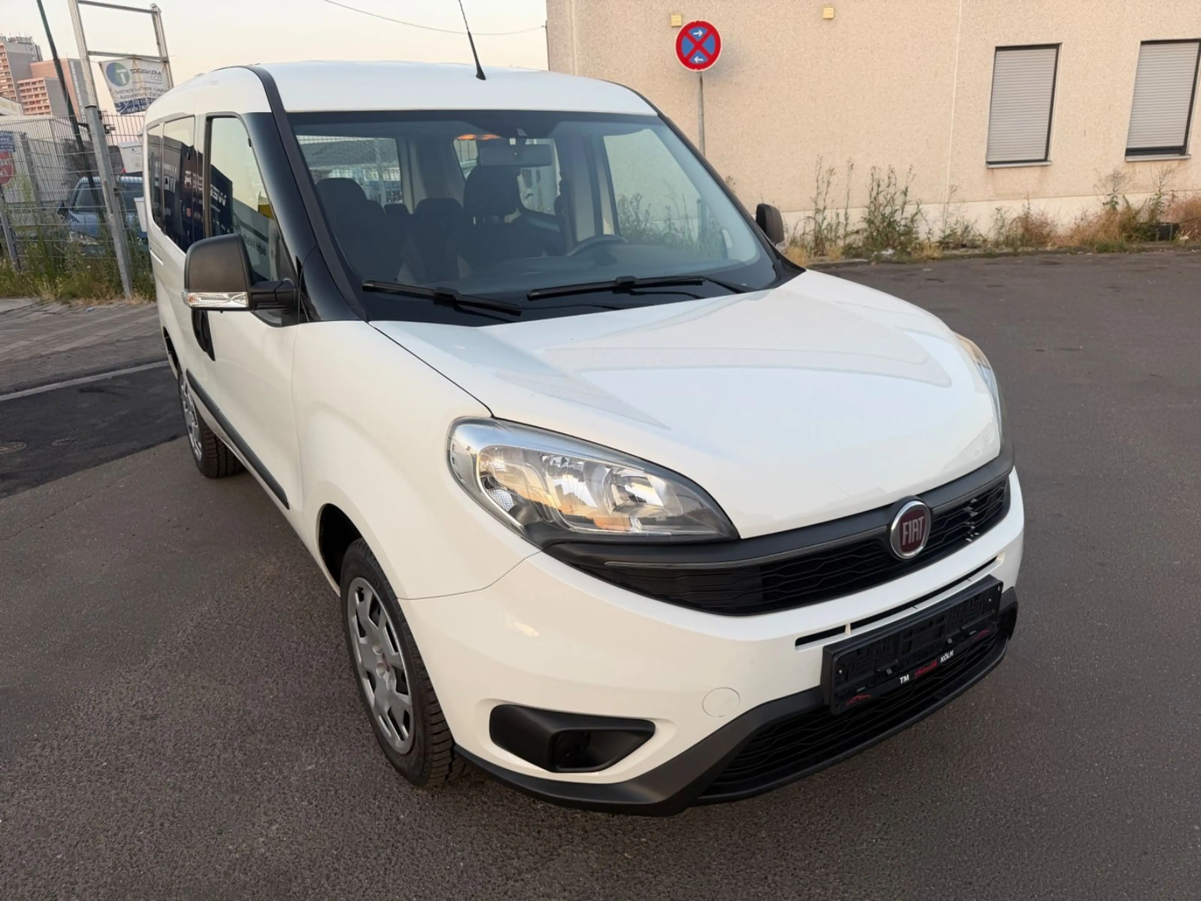 Fiat Doblo Doblò Lounge KLIMA/TÜV/1-Hand — photo 3