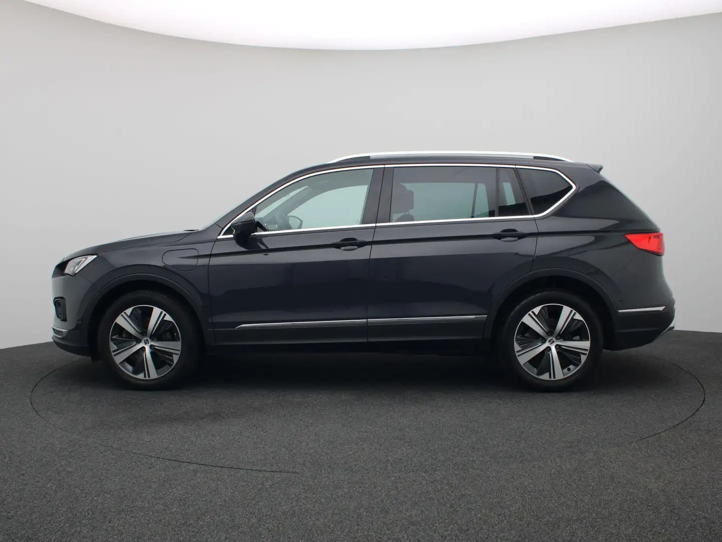 SEAT Tarraco 1.4 TSI e-Hybrid PHEV Xcellence 245PK DSG Adaptiev Grau - 2