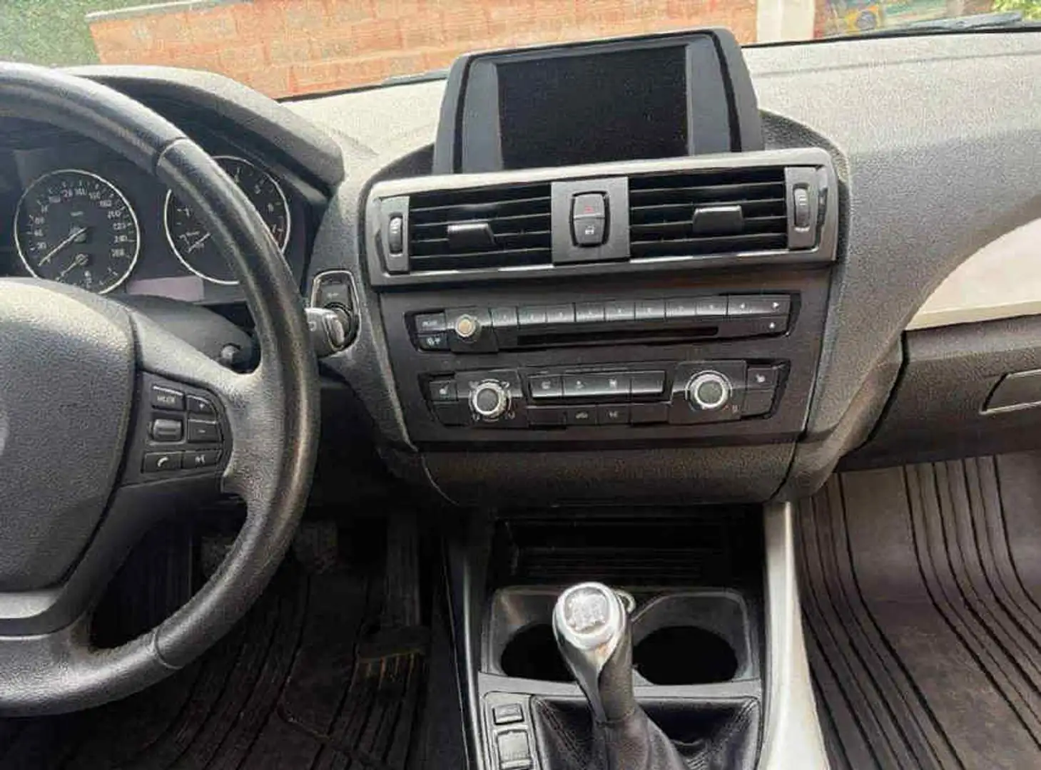 BMW 116 i Schwarz Negro - 2